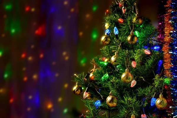Decorated Green Christmas Tree Semi Blurred Background Bright Lights — Stock Photo, Image