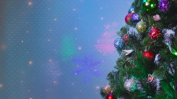 Árvore Natal Verde Fundo Azul Com Luzes Piscando Animação Voadora — Vídeo de Stock