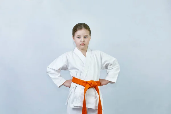 Hafif Arkaplanda Karategi Sporcusu — Stok fotoğraf