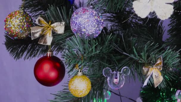Sobre Fondo Gris Oscuro Primer Plano Los Juguetes Navidad Árbol — Vídeos de Stock