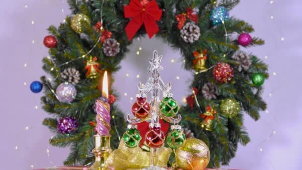 Pozadí Vánoční Věnec Blikající Světla Vánoční Stromeček Vánoční Svíčky Stojí — Stock video