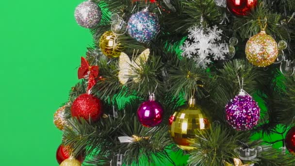 Fundo Verde Grande Árvore Natal Bonita Decorada Com Brinquedos Coloridos — Vídeo de Stock