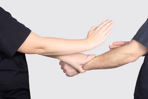 Homem e mulher são técnicas de treinamento de Wing Chun Kung Fu — Fotografia de Stock