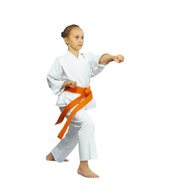 Sporcumuz karategi içinde darbe gyaku tsuki atıyor