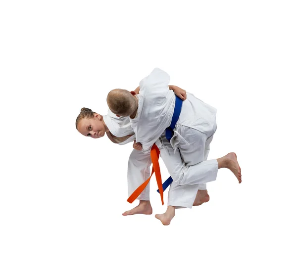 In judogi two athletes are doing judo throws — Stock Photo, Image