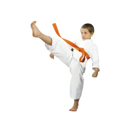 Küçük sporcumuz perfoming darbe mae geri olduğunu