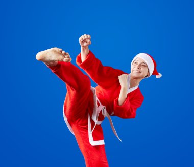 Beyaz kemer ile sporcumuz tekme atıyor