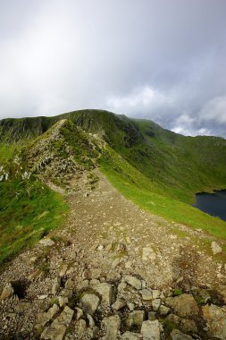 Uzun adımlarla Edge ve Helvellyn