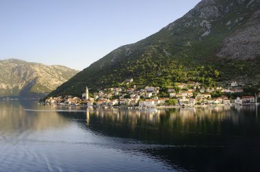 Karadağ güneşin doğuşunu