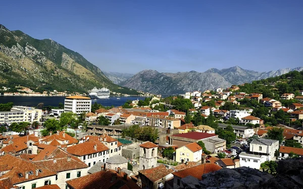 A aldeia de Kotor — Fotografia de Stock