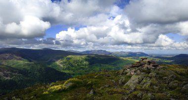 Fells yerden düştü