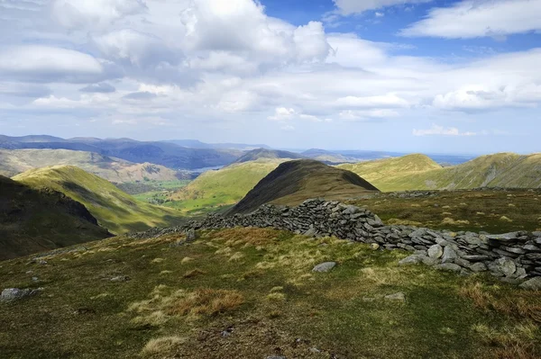 Az Eastern Fells legmagasabb csúcsa, a Thronthwaite-Bérc — Stock Fotó