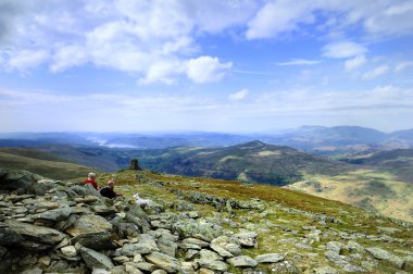 Adam ve onun en iyi arkadaşı bir molası
