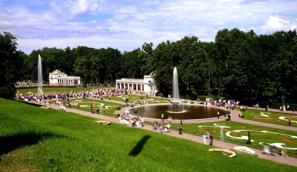 Peterhof ogród — Zdjęcie stockowe