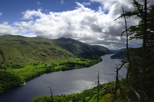 Μαύρα σύννεφα πάνω από την Thirlmere — Φωτογραφία Αρχείου