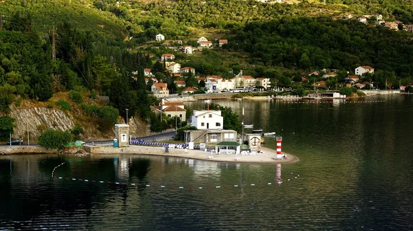 Zone de baignade dans la mer — Photo