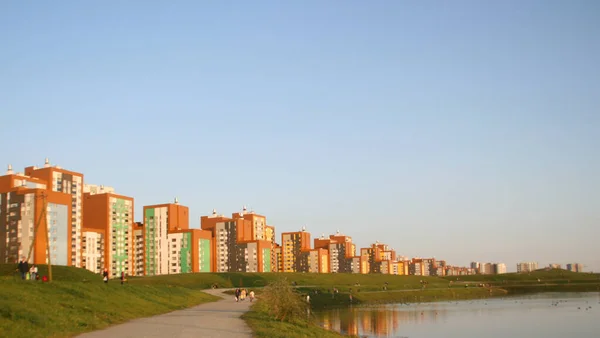 Moderne Wohnhochhäuser Russland Hintergrund Immobilien Immobilienmarktkonzept Mehrfamilienhaus Wohnungsneubau Bannergröße — Stockfoto
