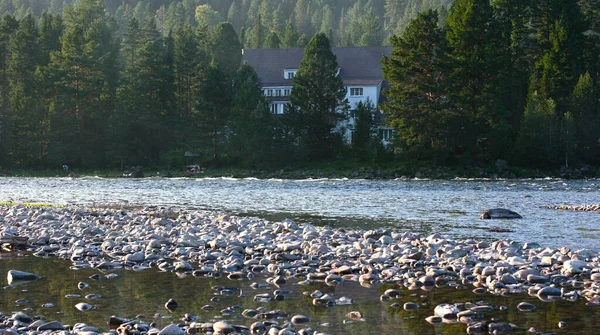 Teletskoye Lake Altai Ρωσία Ιουλίου Κτίρια Μίνι Ξενοδοχείων Στην Όχθη — Φωτογραφία Αρχείου