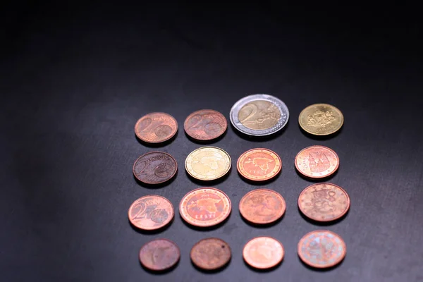 Foto Monedas Euro Centavos Sobre Fondo Negro Consepto Dinero —  Fotos de Stock
