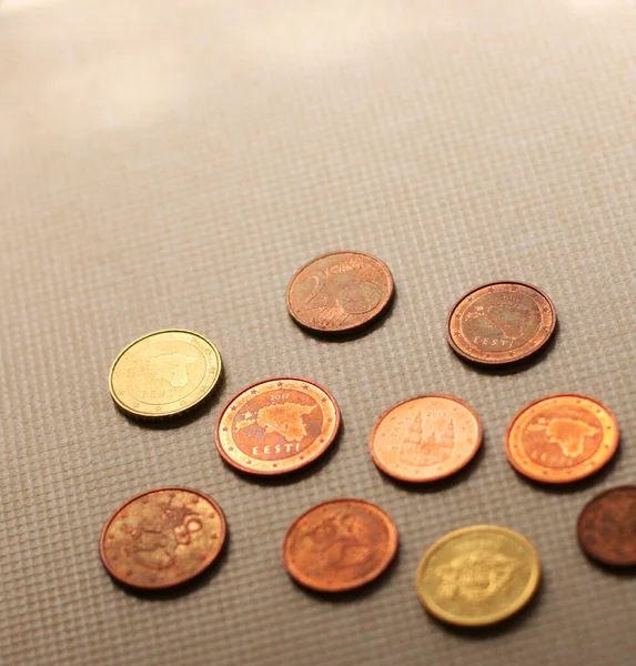 Foto Monedas Euro Centavos Sobre Fondo Gris Consepto Dinero —  Fotos de Stock