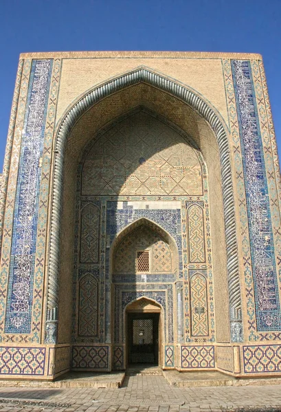 撒马尔罕 乌兹别克斯坦 2019年11月14日 Shah Zinda建筑合奏 撒马尔罕的墓地 教科文组织世界遗产所在地 撒马尔罕躺在丝绸之路上 — 图库照片