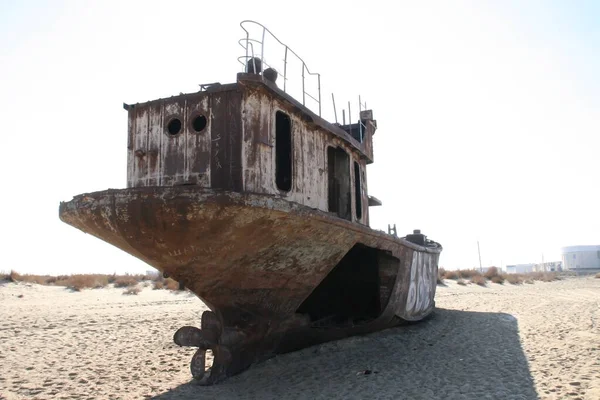 Moynaq Moynoq Muynak Uzbequistão Dezembro 2019 Navio Enferrujado Abandonado Mar — Fotografia de Stock