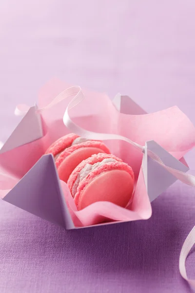 Pink macarons in a box — Stock Photo, Image