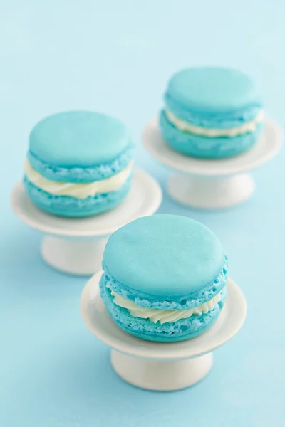 Macarons on cake stand — Stock Photo, Image