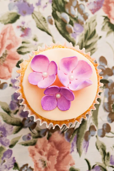 Magdalena con flores — Foto de Stock