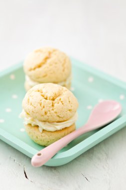 Vanilya whoopie pies