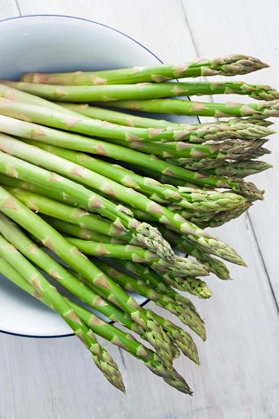 Frischer grüner Spargel — Stockfoto