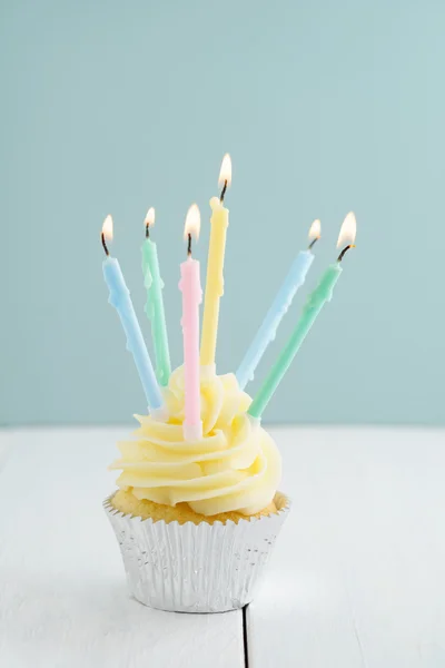 Cupcake with candles — Stock Photo, Image