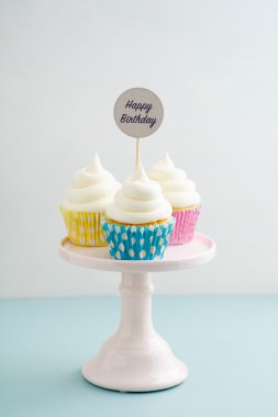 Üç günün kutlu olsun cupcakes