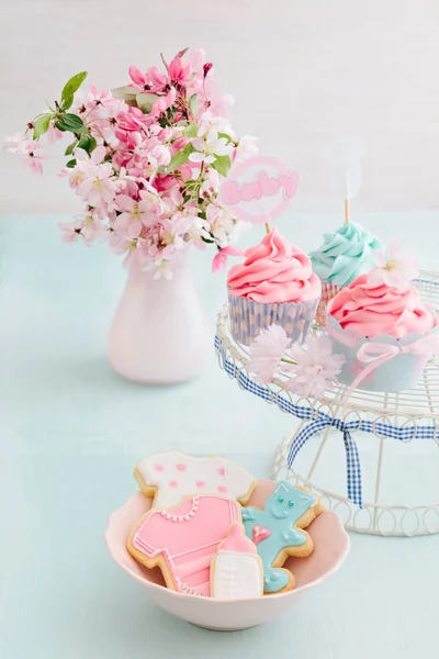 Bayb shower cupcakes and cookies — Stock Photo, Image