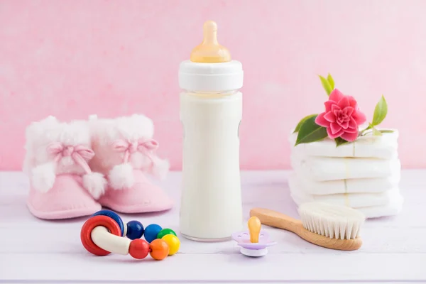 Baby care and feeding — Stock Photo, Image