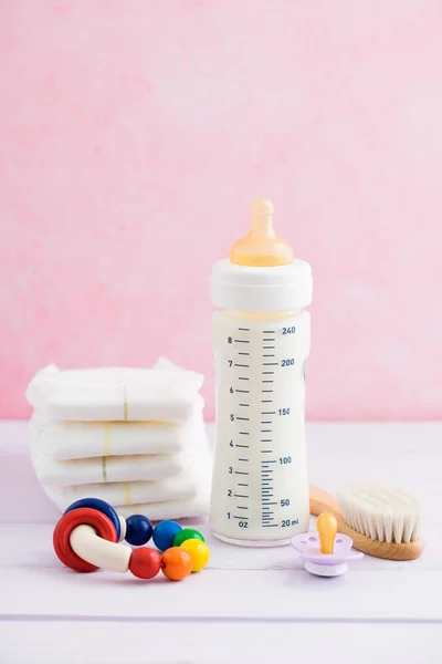 Baby care and feeding — Stock Photo, Image