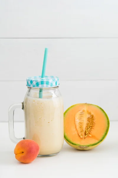 Smoothie in een glas — Stockfoto