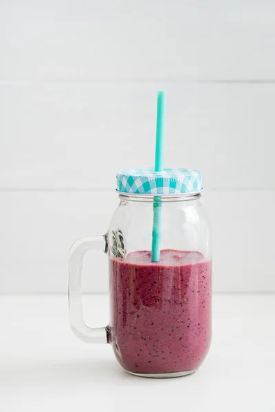 Smoothie em um copo — Fotografia de Stock