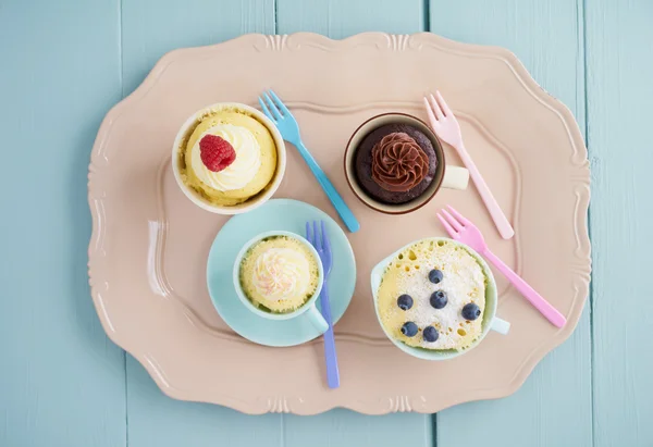 Drei Tassen Kuchen — Stockfoto