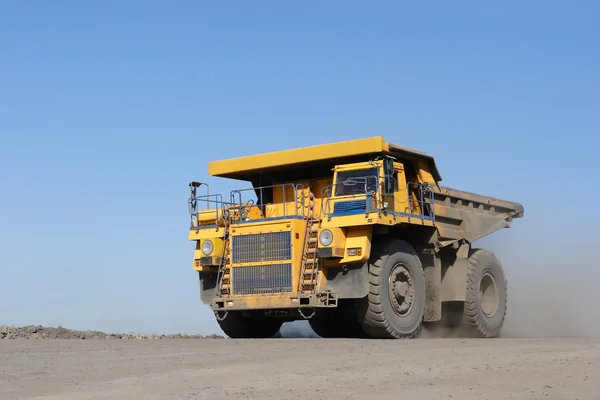 Coal mining. The truck transporting coal. Stockfoto