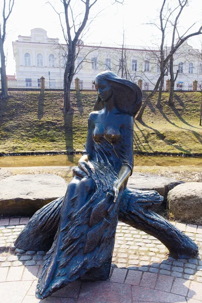 Statua di una ragazza-l'onda — Foto Stock