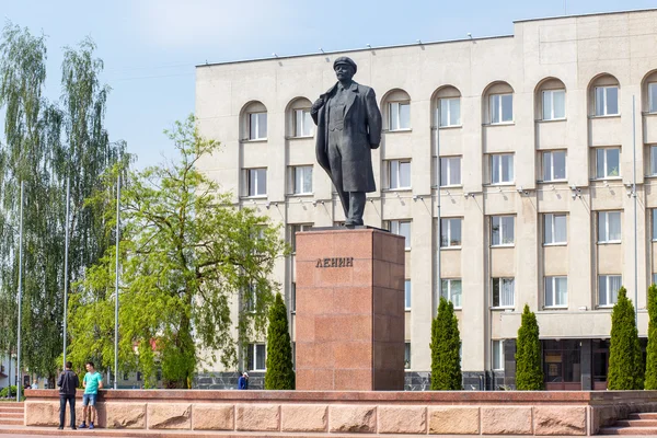 Lenin monument in front of the Executive Committee — Stock Photo, Image