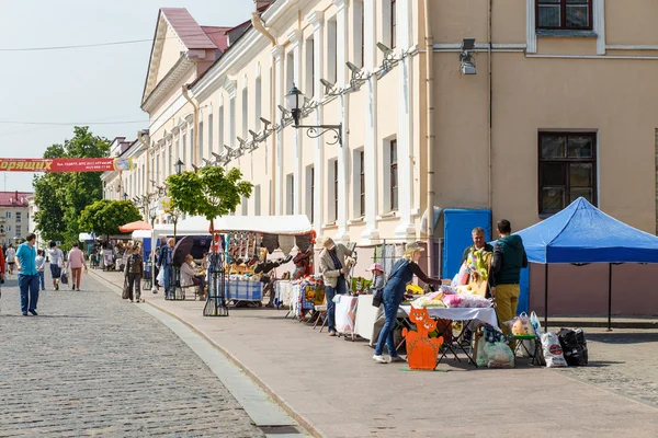 Toeristen kopen Souvenirs — Stockfoto