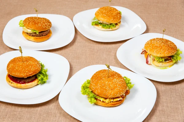 Set di cinque hamburger grandi e gustosi — Foto Stock