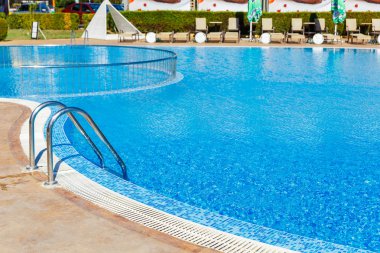 spa resort yüzme havuzunda.