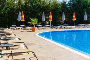 spa resort yüzme havuzunda.