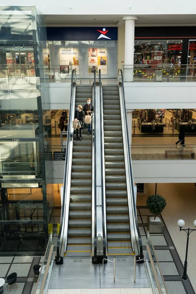 Grodno Bielorrússia Abril 2021 Vista Sobre Escada Rolante Moderno Shopping — Fotografia de Stock