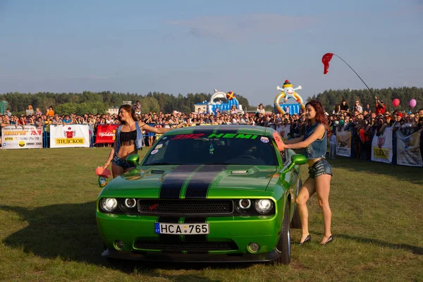 Grodno Belarus July 2016 Semi Naked Girls Erotically Wash Sports — Stock Photo, Image