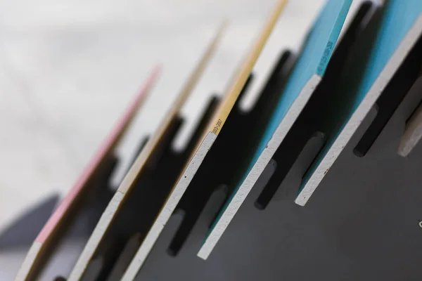 Échantillons Multicolores Plaques Plâtre Pour Décoration Intérieure Dans Magasin Matériaux — Photo