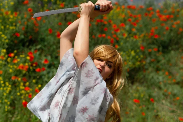 Young Asian Woman Traditional Kimono Trains Fighting Techniques Katana Sword — Stock Photo, Image